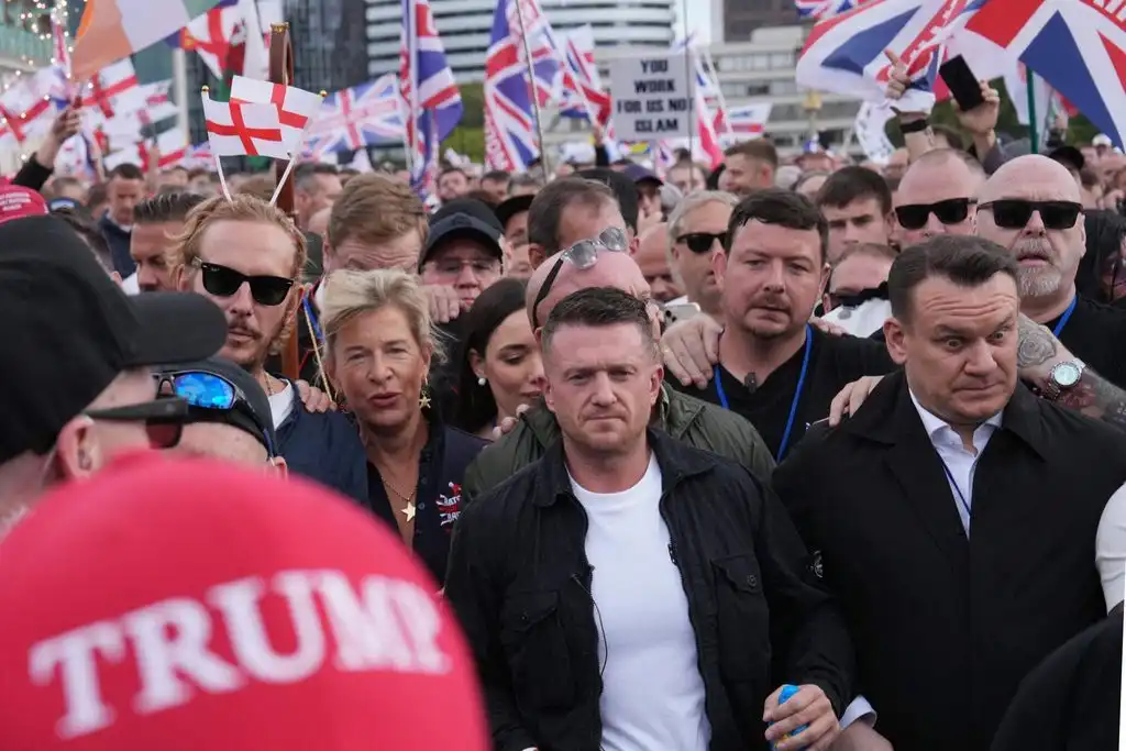 Tommy Robinson: El Controversial Líder de la Extrema Derecha Británica