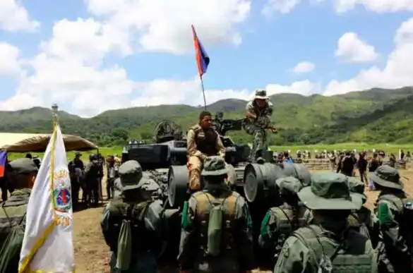 Venezuela Intensifica Maniobras Militares en Respuesta a la Presencia de EE.UU.