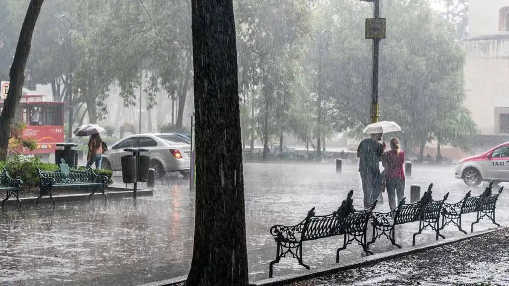 Pronóstico Climático para la Ciudad de México: Lluvias y Granizo Este Sábado