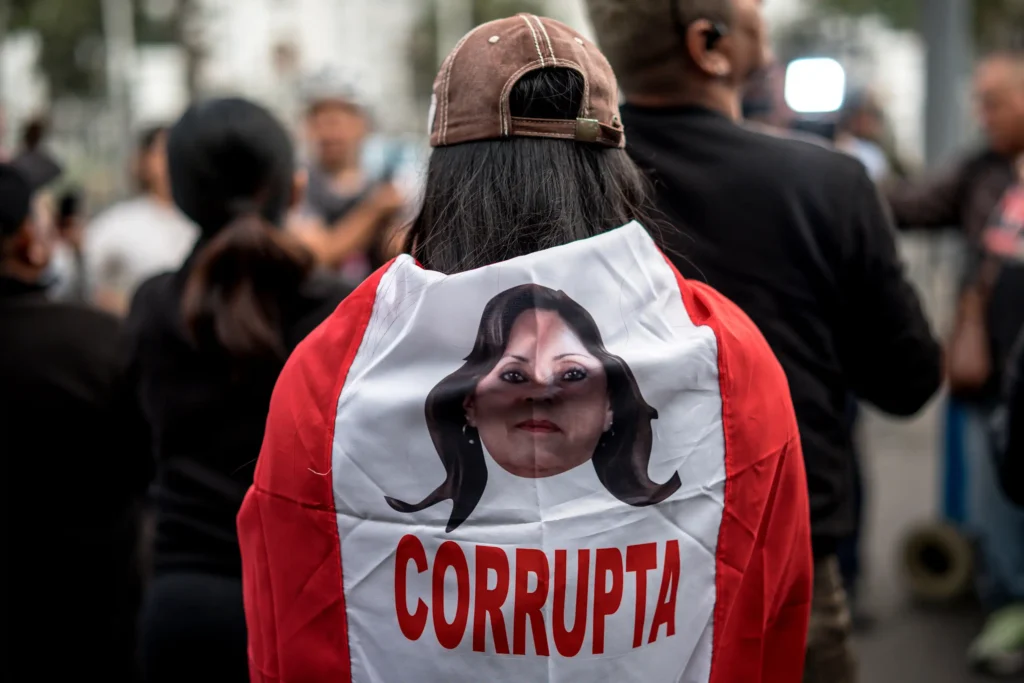 Crisis Política en Perú: La Destitución de Dina Boluarte