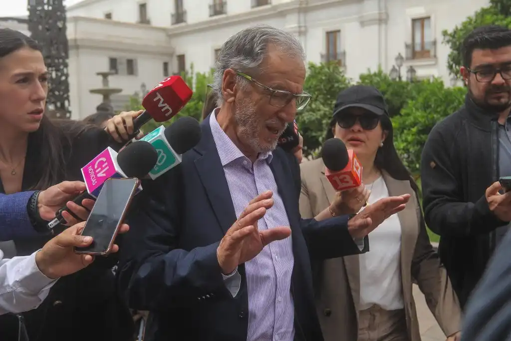 Nuevo Biministro de Economía y Energía: Álvaro García Asume el Cargo en Medio de Crisis Tarifaria