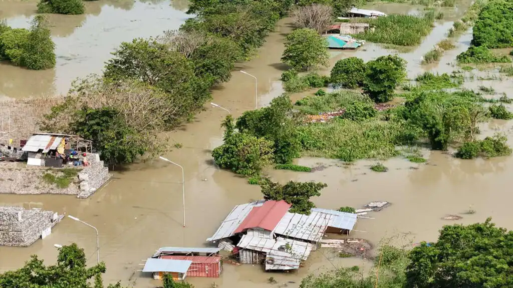 Filipinas en Alerta: La Tormenta Tropical Fengshen Provoca Evacuaciones Masivas