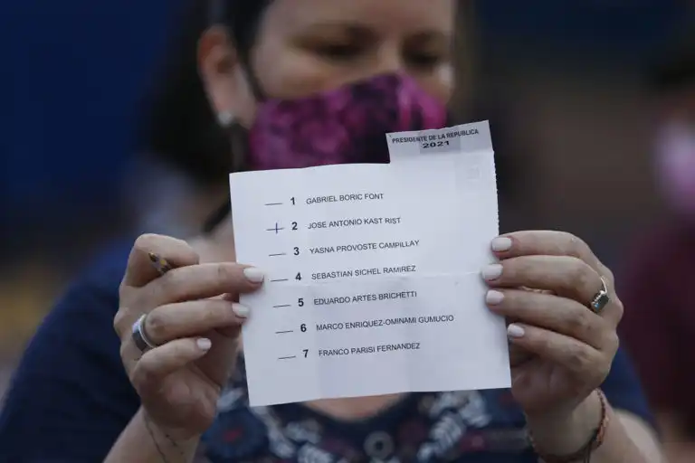 Controversia Política: Acusaciones y Estrategias en el Contexto Electoral Chileno