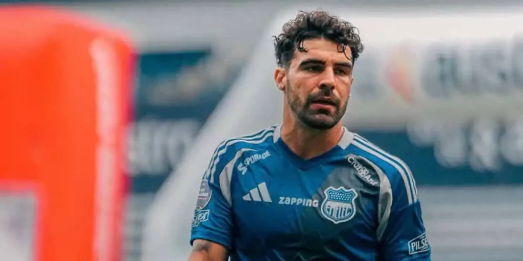 Alexander González Decide Permanecer en Emelec a Pesar de la Crisis