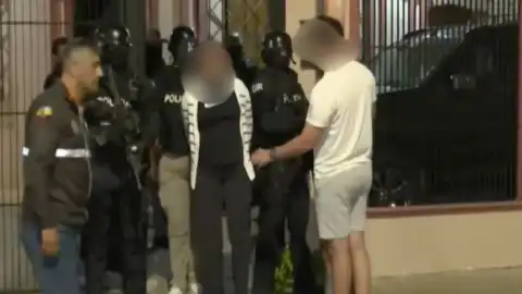 Operativo en Guayaquil: Seis Detenidos por Irregularidades en la Agencia de Tránsito