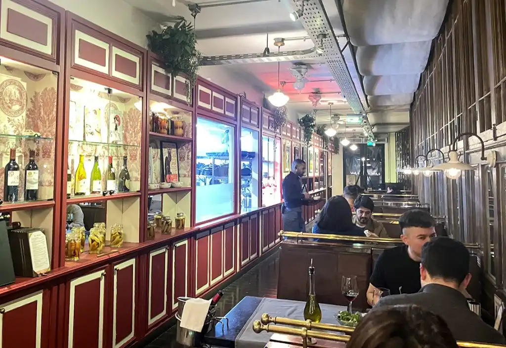 Descubre la Experiencia Gastronómica de Le Bistrot Lastarria