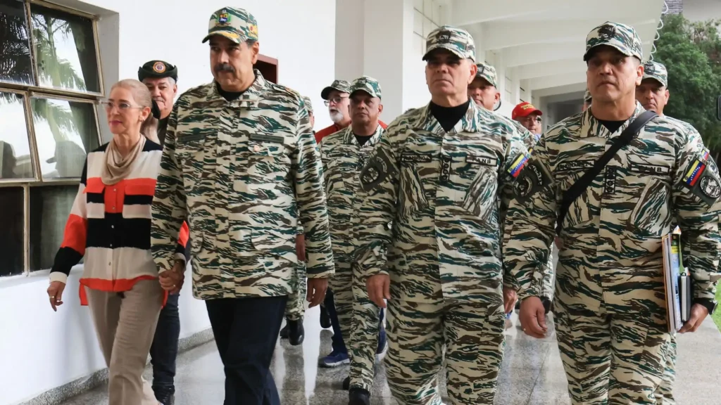 Trump Justifica Operaciones Militares Contra el Narcotráfico en el Caribe y el Pacífico