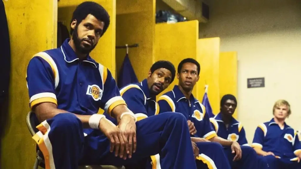 Un Nuevo Capítulo para los Lakers: La Venta Histórica que Cambia el Futuro del Equipo