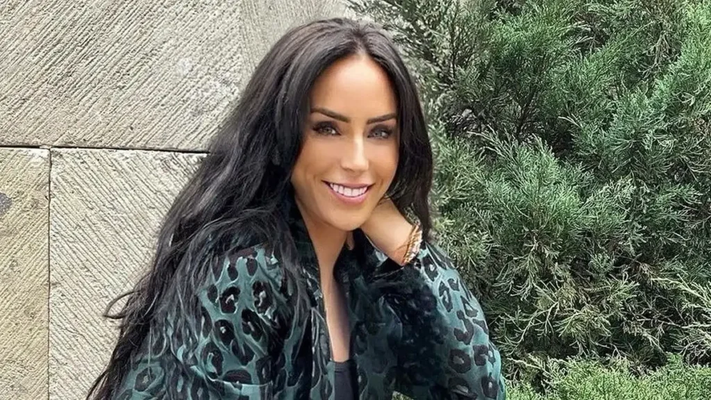 La Huida de Inés Gómez Mont: Un Escándalo Internacional