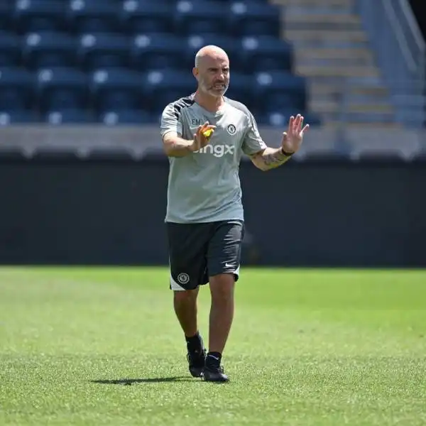 Moisés Caicedo: El Eje Defensivo del Chelsea Según Enzo Maresca