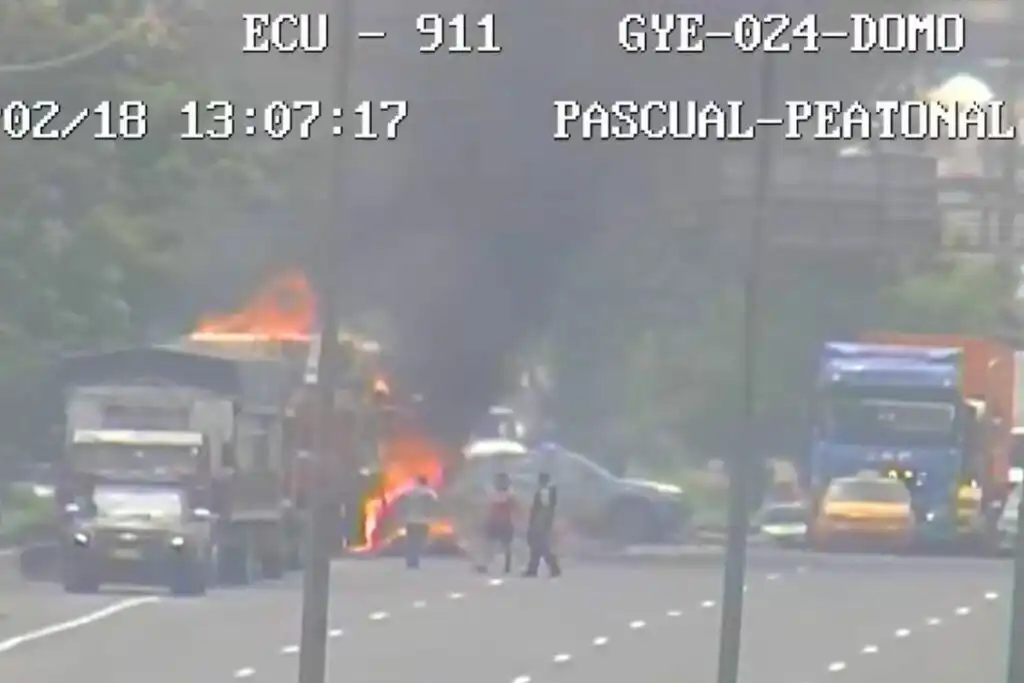 Incendio de Camión Genera Congestión en la Vía Perimetral de Guayaquil