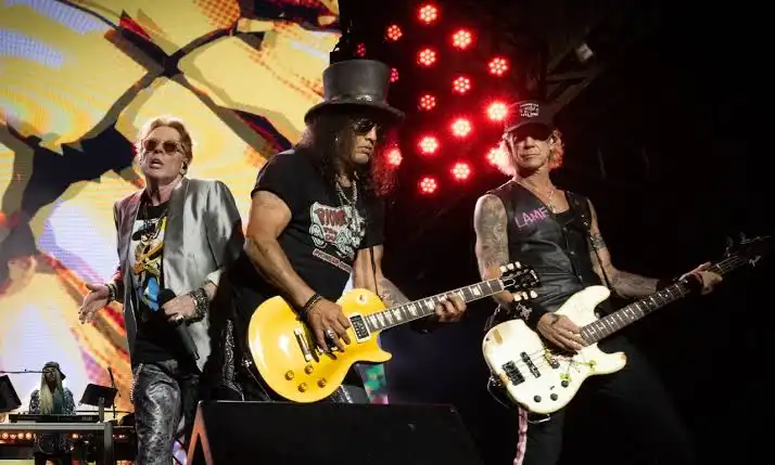 Guns N’ Roses: Un Viaje Musical que Conecta Generaciones en el Estadio GNP
