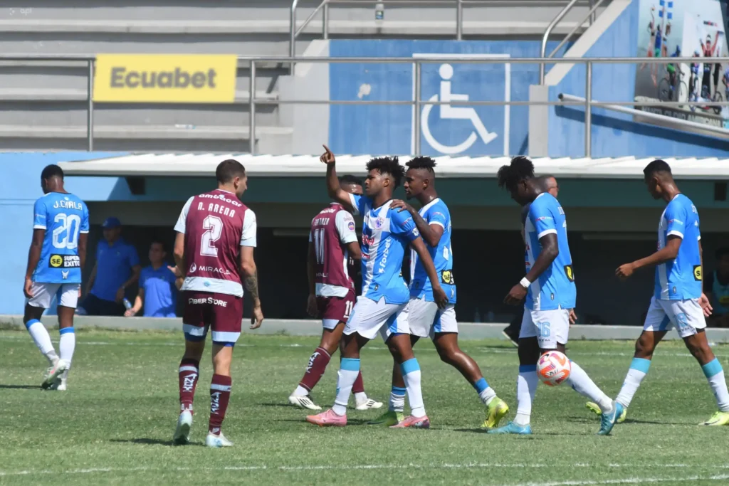 Manta FC Domina a Mushuc Runa y Se Afirma en la Lucha por la Permanencia