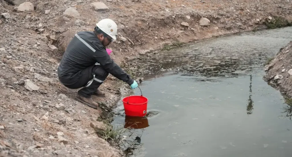 Investigación sobre la Calidad del Agua en Guayaquil: Un Conflicto entre Autoridades