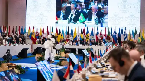 Cumbre CELAC-UE en Colombia: Un Encuentro con Ausencias Notables