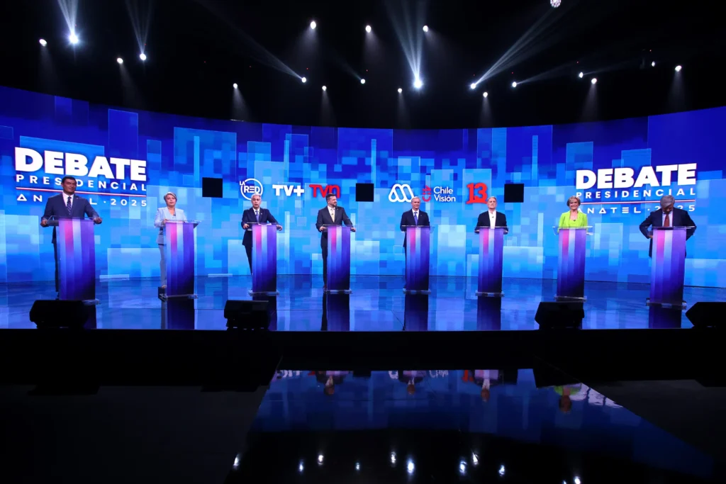 Propuestas de Candidatos para Reducir Tarifas de Electricidad en Debate Presidencial