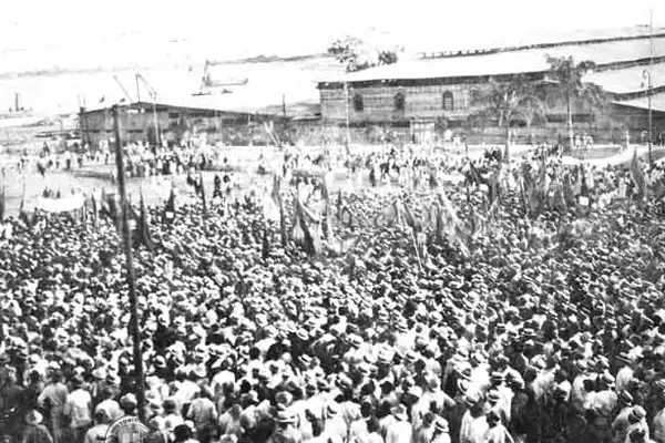 La Masacre de Guayaquil: Un Eco de la Lucha Obrera en Ecuador