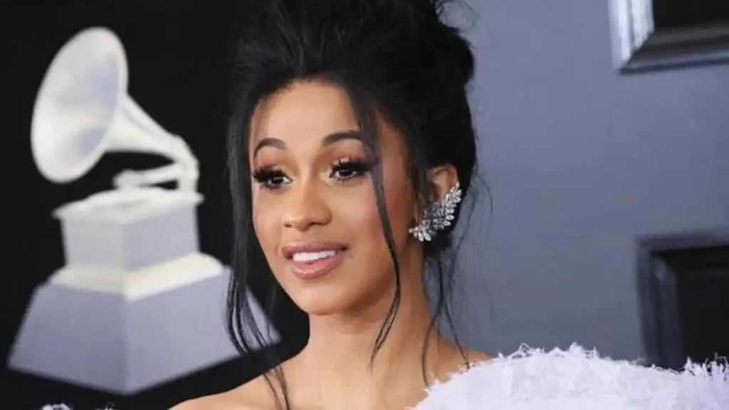 Cardi B Anuncia el Nacimiento de su Cuarto Hijo y Celebra Nuevos Comienzos
