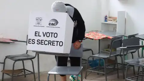 Guía para Conocer tu Lugar de Votación en el Referéndum 2025 de Ecuador