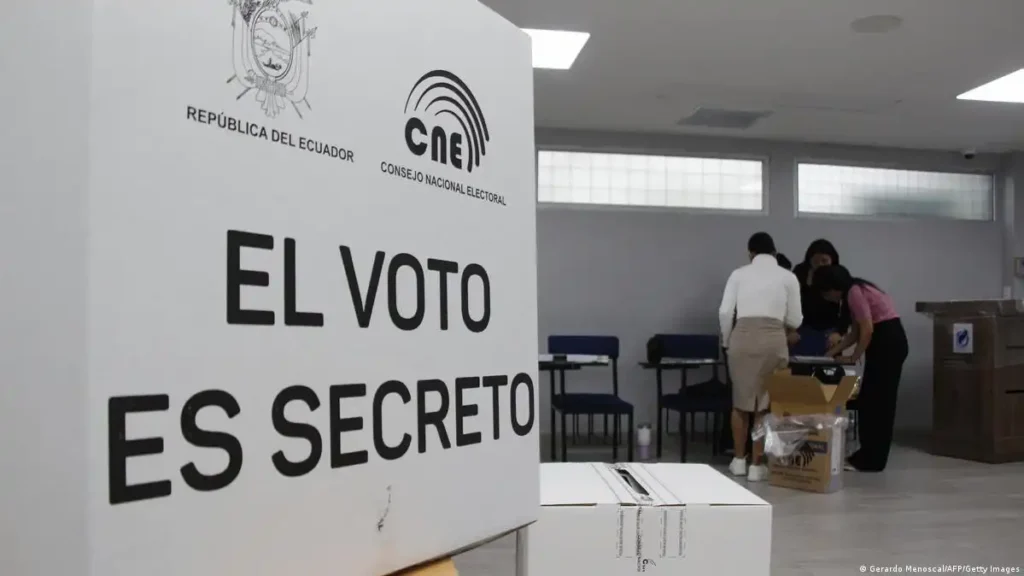 Ecuador Rechaza Propuestas de Noboa en Referendo Histórico