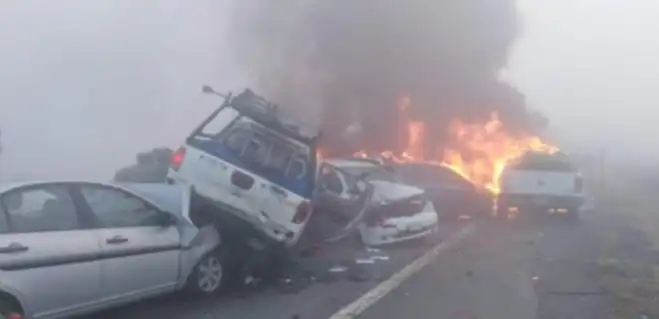 Accidente en Ruta 5: Tormenta de Arena Causa Colisión Múltiple