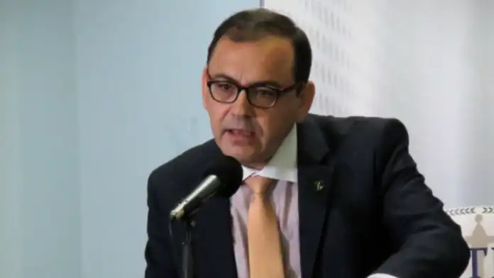 Investigación Judicial: Nuevos Desafíos para el Exministro Antonio Ulloa