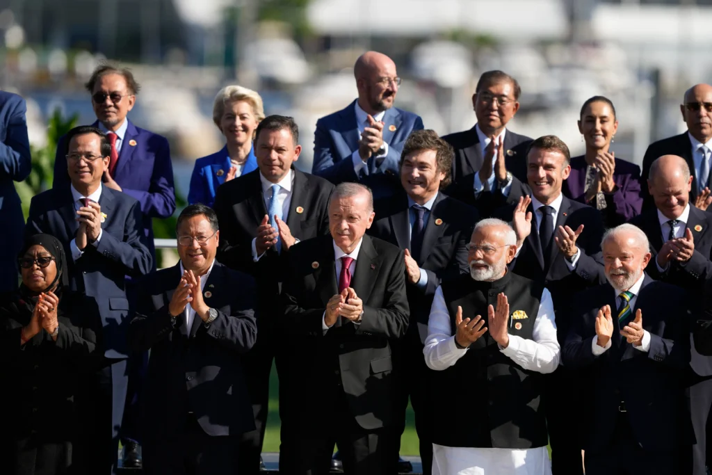 Líderes del G20 Abordan el Futuro de Ucrania en Medio de Tensiones Globales