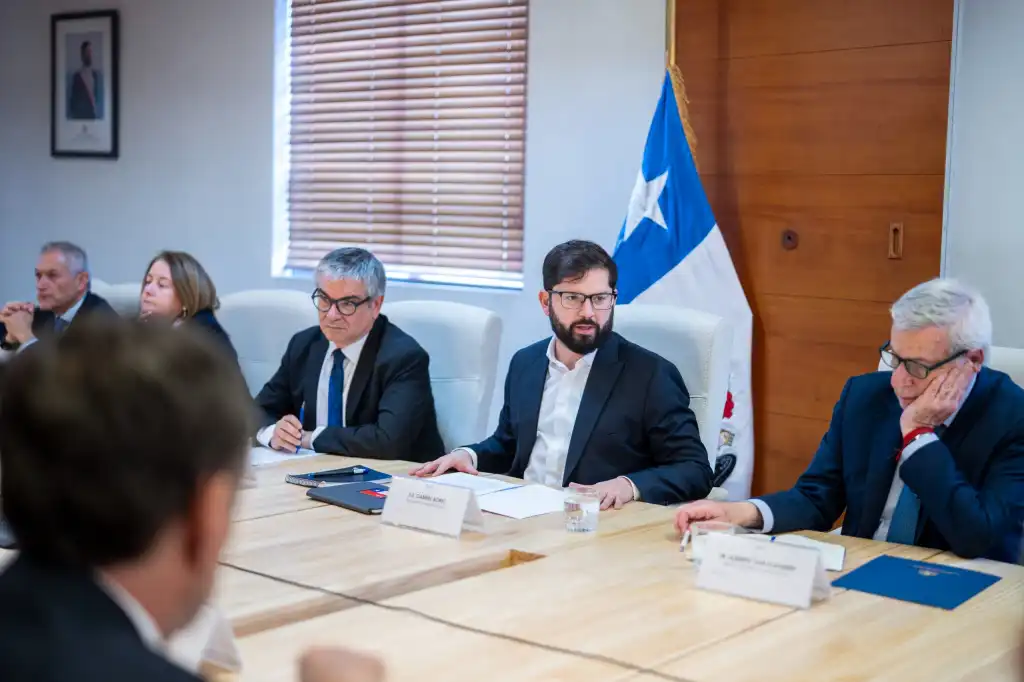 El Nuevo Escenario Político en Chile: Desafíos y Oportunidades para el Futuro Gobierno
