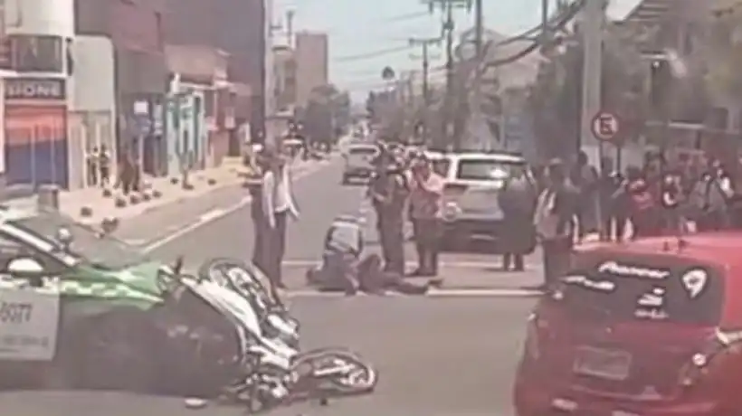 Accidente de Tráfico en Antofagasta: Colisión entre Vehículo y Motocicleta
