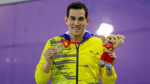 Esteban Enderica Brilla en los Juegos Bolivarianos con Medalla de Oro