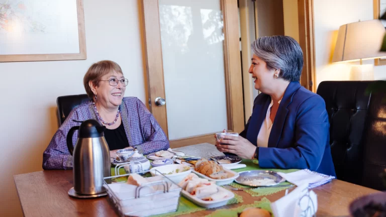 El Impacto de la Reunión entre Bachelet y Jara en el Contexto Político Actual