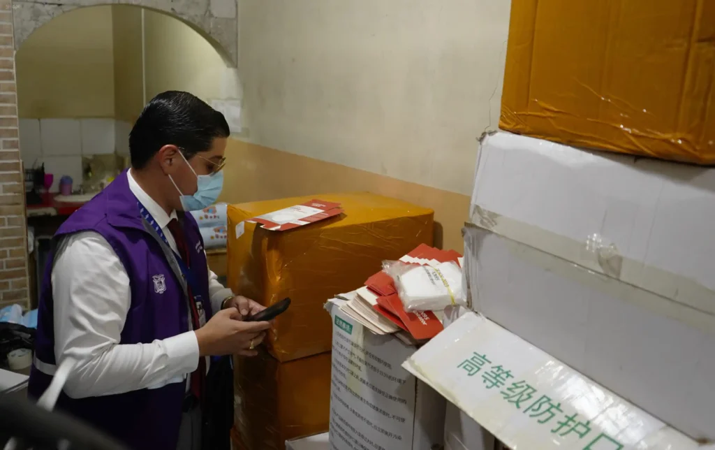 Operativos de Control Sanitario en Guayaquil: La Lucha Contra Medicamentos Irregulares