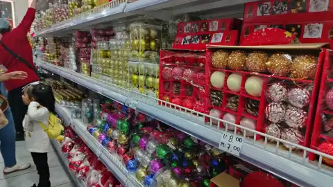 La Temporada Navideña en Quito: Variedad y Competencia en Decoración