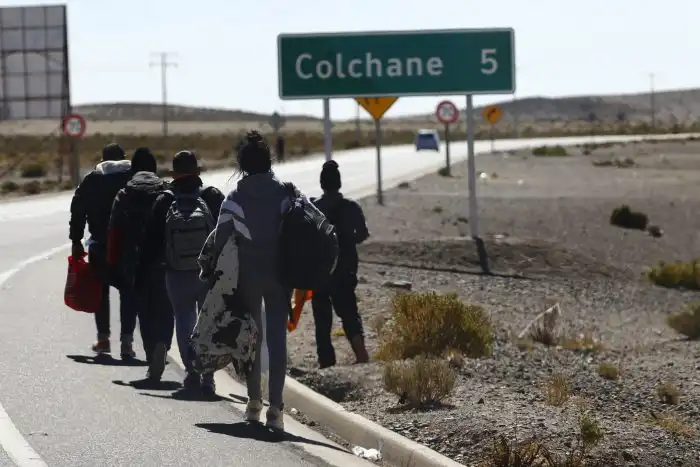 Crisis Migratoria en el Norte de Chile: Nuevas Rutas y Estrategias de Control