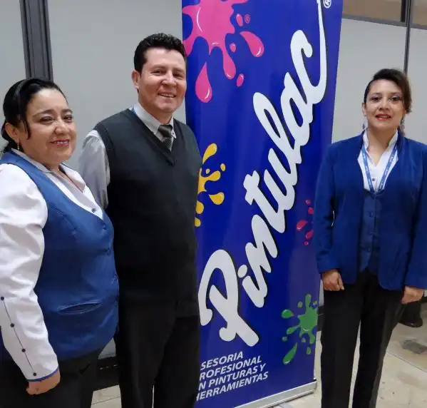 Pintulac Expande Sus Horizontes: Adquiere el 70% de una Farmacia Ecuatoriana