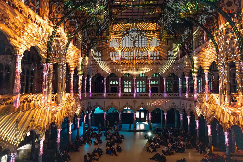 Enlightenment: Un Viaje Sensorial a Través de la Música y la Luz en la Ciudad de México