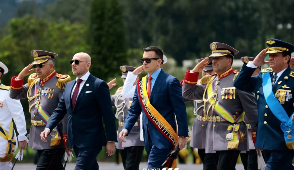 El Presidente de Ecuador Solicita Licencia Extendida para Asuntos Personales