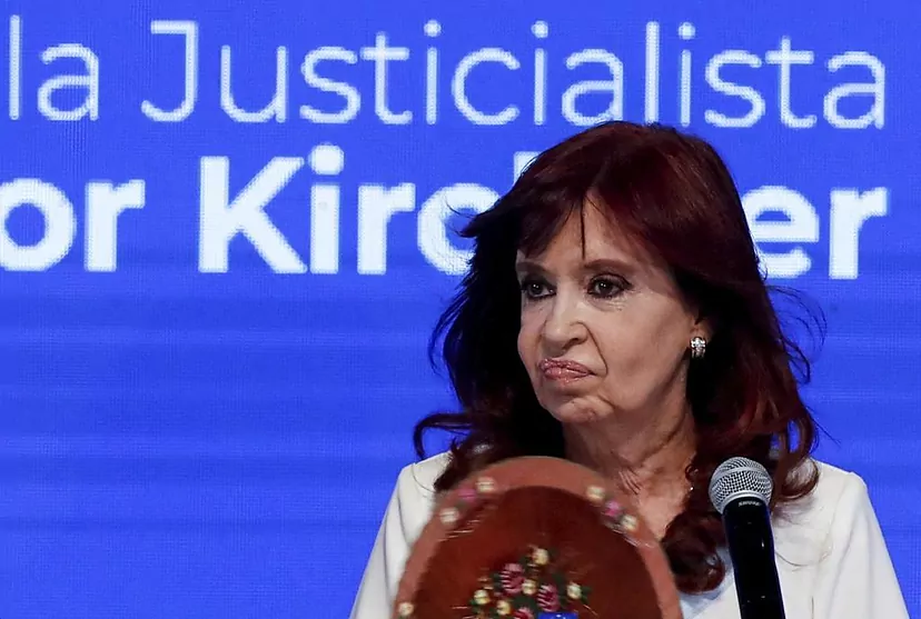 Cristina Fernández: Cirugía y Controversias en el Contexto Político Argentino