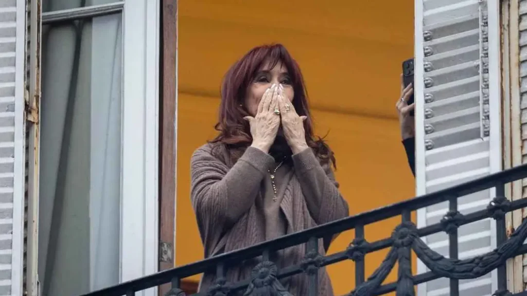 Cristina Fernández de Kirchner: Urgencia Médica y Contexto Judicial