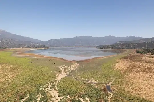 La Laguna de Aculeo: Un Nuevo Humedal Urbano y sus Implicaciones