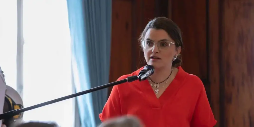 Desafíos en el Sistema de Salud de Ecuador: La Visión de María José Pinto
