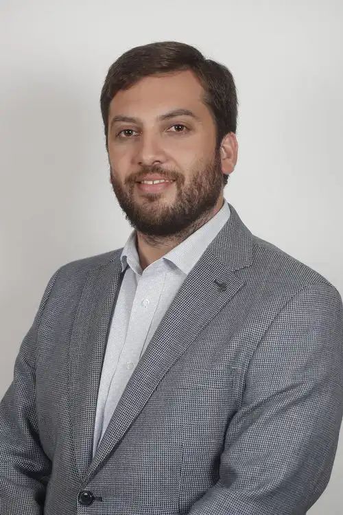 Reconfiguración Política en Chile: Reflexiones del Diputado Raúl Soto