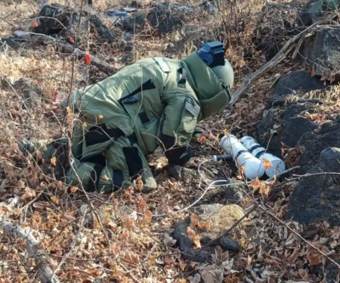 Operativos de Seguridad en Michoacán: Desactivación de Artefactos Explosivos y Desmantelamiento de Campamentos Ilícitos