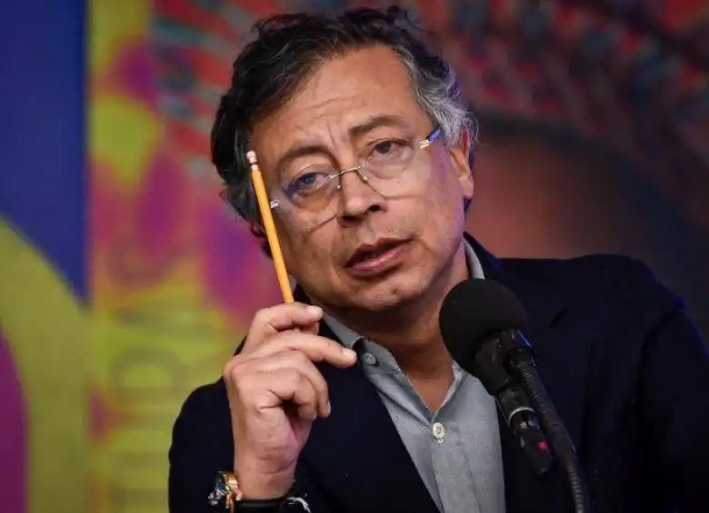 Colombia se Prepara para una Nueva Constitución: El Comité Promotor de Petro