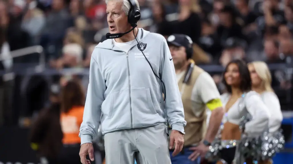 Despedidos en la NFL: Cambios de Entrenadores en Las Vegas y Arizona