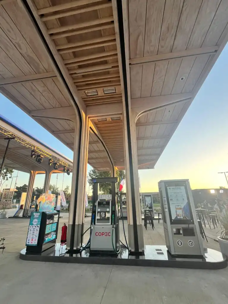 Innovación Sostenible: La Primera Estación de Servicio de Madera en Chile