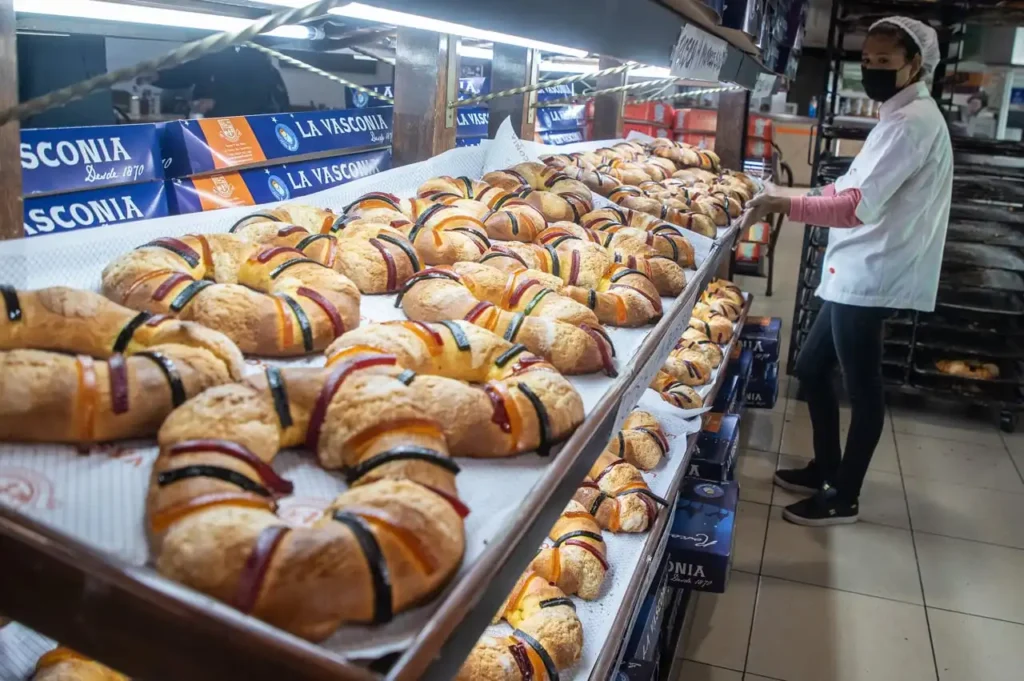 La Resistencia de las Panaderías Tradicionales en La Laguna: La Rosca de Reyes como Emblema Cultural