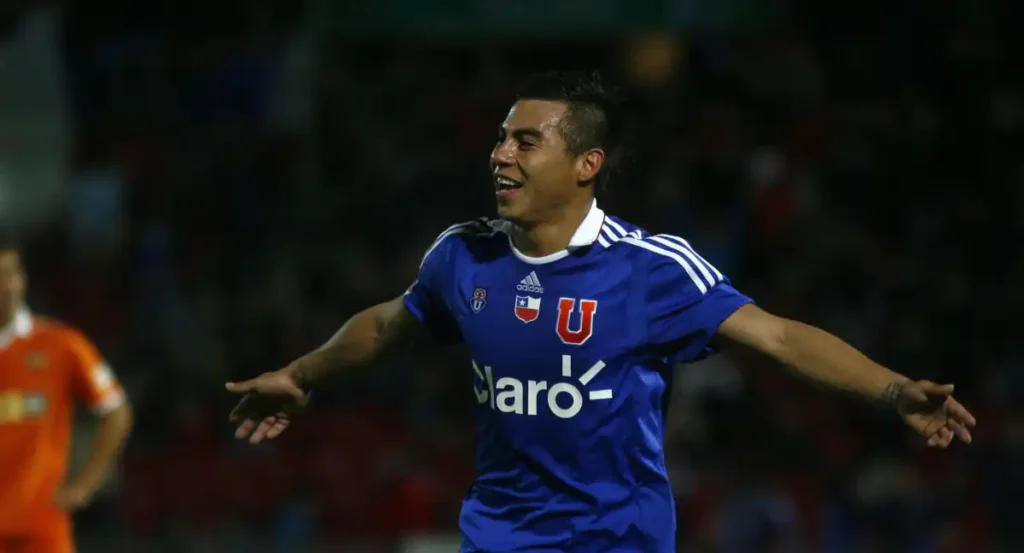 Eduardo Vargas Regresa a la U: Un Sueño Hecho Realidad