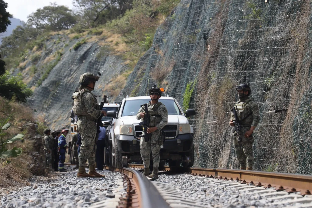 Desafíos de Seguridad en el Tren Interoceánico: La Licitación Desierta y sus Implicaciones
