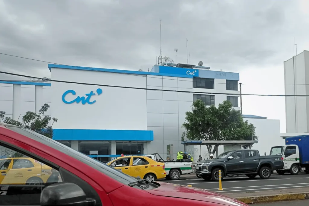 Irregularidades en la Contratación de Software por parte de CNT: Un Escándalo que Conecta Casos de Corrupción